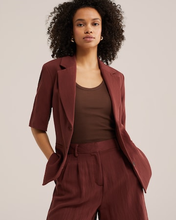 WE Fashion Regularen Hlače | rjava barva