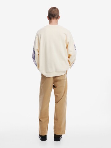 Desigual - Sudadera en beige