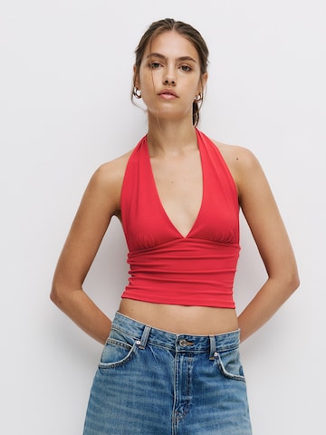 Top de la Pull&Bear pe roșu: față