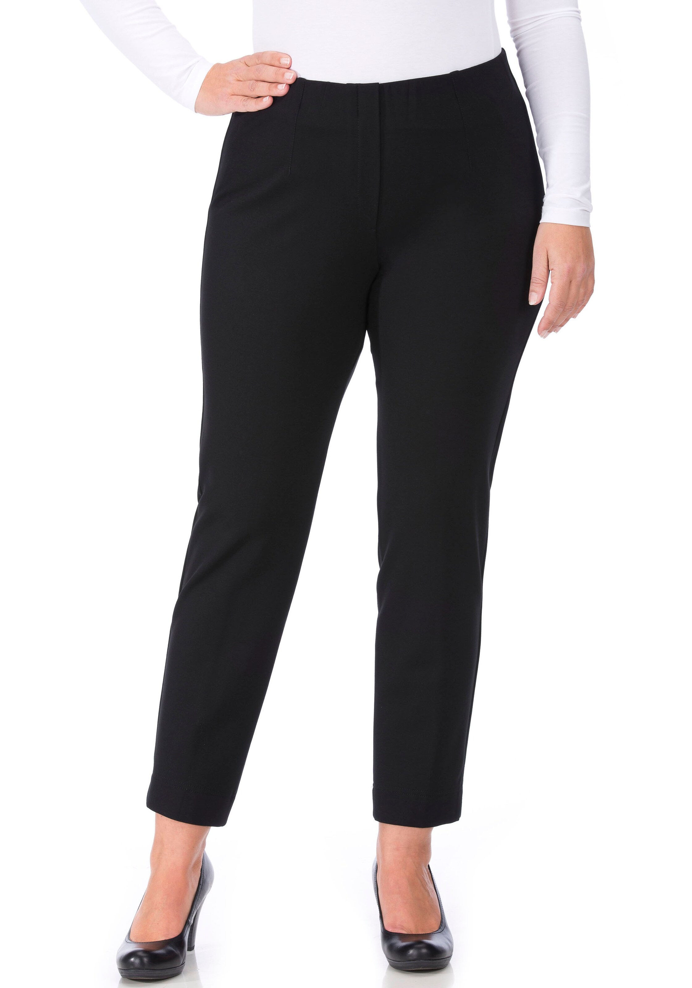 KjBRAND Slim fit Pants in Black: front