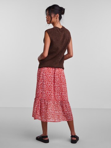 Pull-over 'Ellen' PIECES en marron