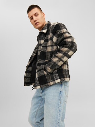 JACK & JONES Tussenjas 'Cole' in Bruin