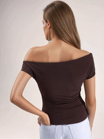 Hiccup Top in Brown
