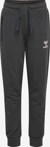 Hummel Regular Workout Pants in Grey: front