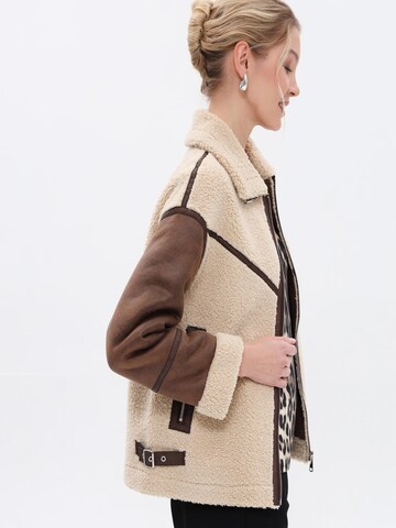 Passioni Between-Season Jacket in Beige