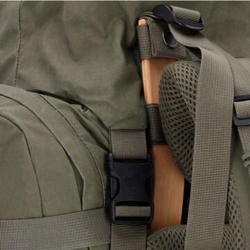 Zaino sportivo 'Kajka 55' di Fjällräven in verde