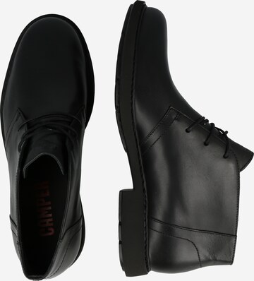 Botine Chukka 'Neuman' de la CAMPER pe negru