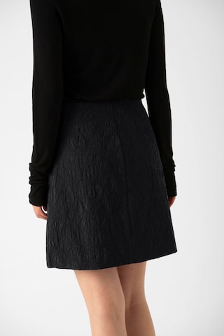 SOAKED IN LUXURY Rok 'SLMaybel Corinne' in Zwart