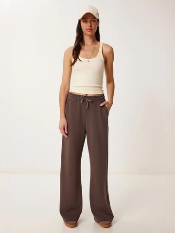 Wide leg Pantaloni di Happiness İstanbul in marrone