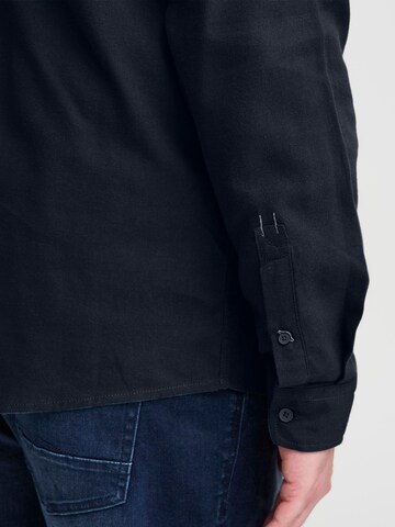 Coupe regular Chemise BLEND en noir