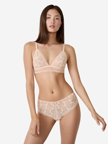 ETAM Slip in Beige