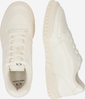 ARMANI EXCHANGE Låg sneaker i vit
