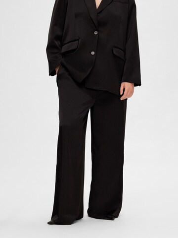 Wide Leg Pantalon 'Tasja' SELECTED en noir : devant