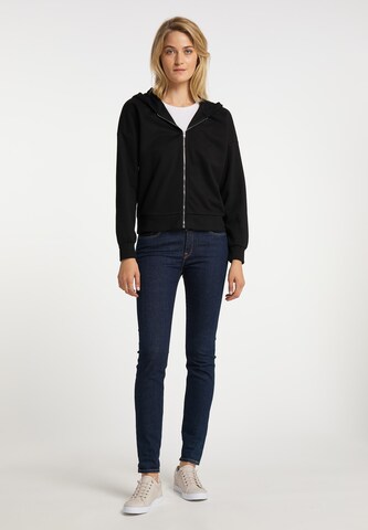 usha BLUE LABEL Zip-Up Hoodie in Black