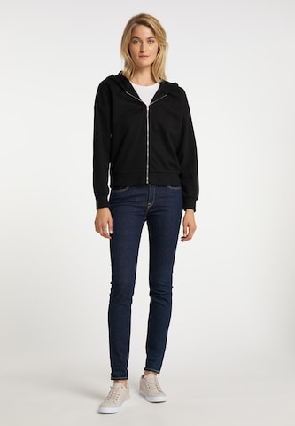 usha BLUE LABEL Zip-Up Hoodie in Black