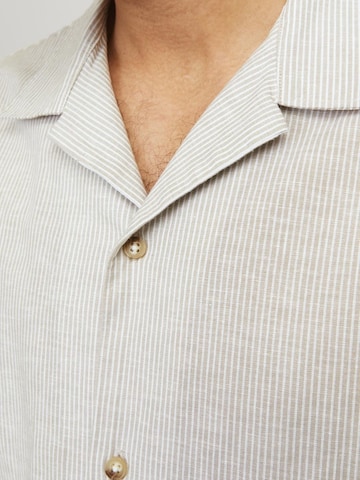 JACK & JONES Comfort fit Button Up Shirt in Grey