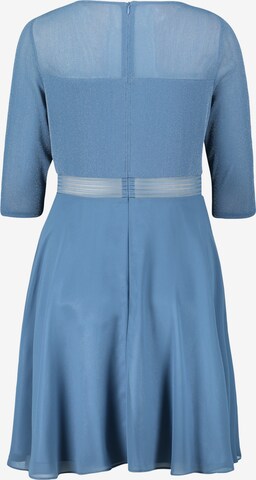 Vera Mont Abendkleid im Glitzer-Look in Blau