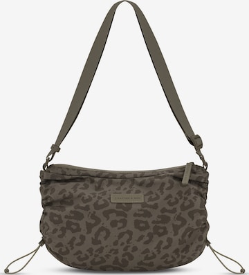 Kapten & Son Umhängetasche 'Skara Small' in Braun: Vorderseite