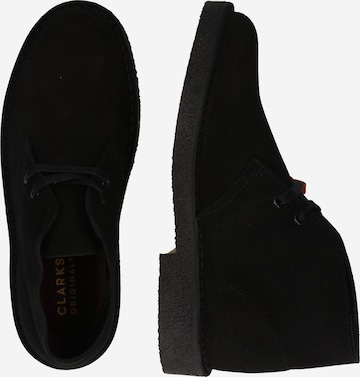 Chaussure à lacets 'Desert' Clarks Originals en noir