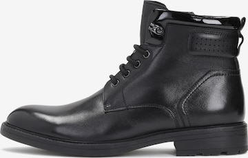 Kazar Chukka boots σε μαύρο: μπροστά