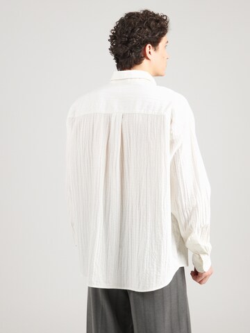 WEEKDAY Классический крой Рубашка в Белый