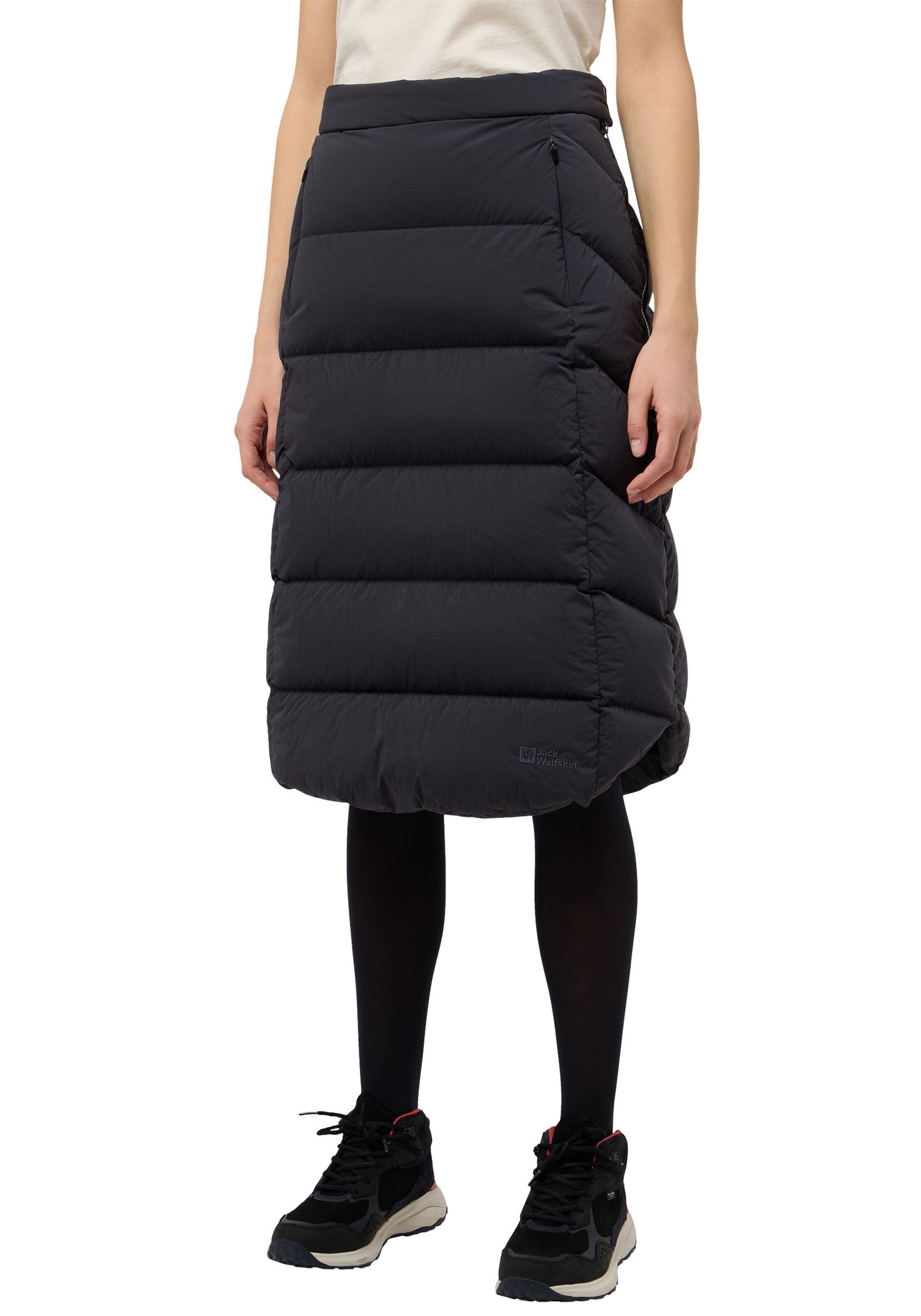 JACK WOLFSKIN Athletic Skorts in Black: front