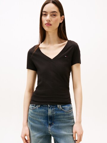 Tommy Jeans Тениска в черно: отпред