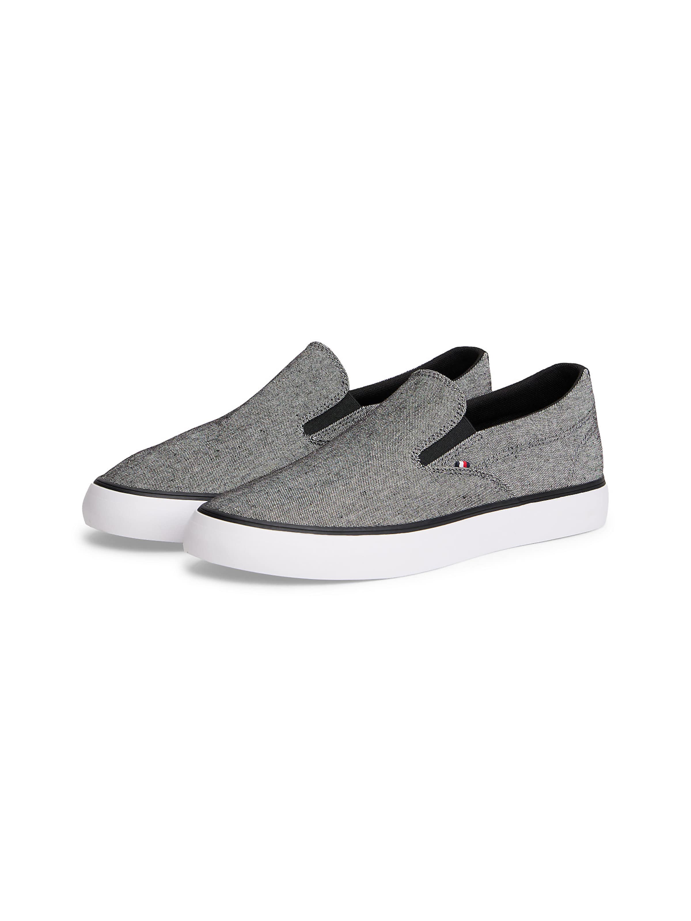 TOMMY HILFIGER Slip-ons in Grijs