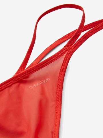Tanga de la Calvin Klein Underwear pe roșu