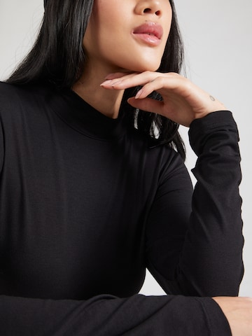 s.Oliver T-shirt i svart