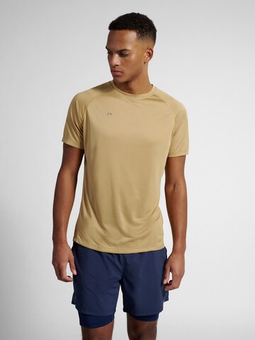 Newline Functioneel shirt 'Beat' in Bruin: voorkant