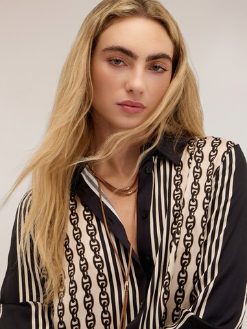 MOTIVI - Blusa en negro