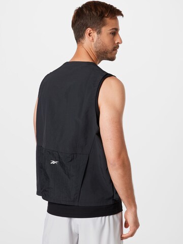 Reebok Sportbodywarmer in Zwart