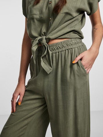 PIECES Loose fit Pants 'Vinsty' in Green