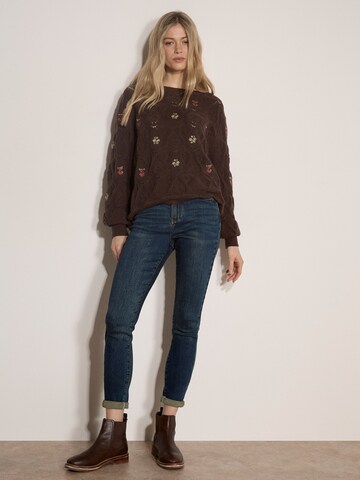 Apricot Sweater ' ' in Brown