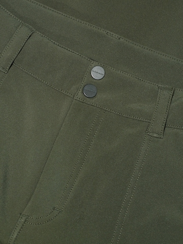 MAMMUT Regular Outdoor Pants in Green