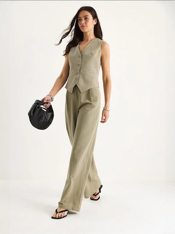 Bianco Lucci Pantsuit in Green