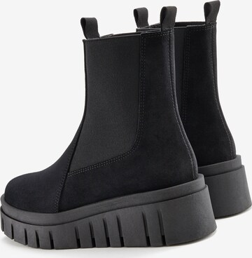 LASCANA Chelsea boots in Black