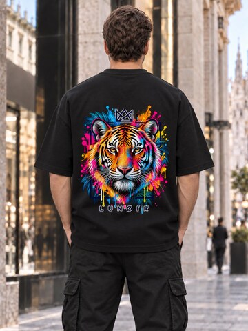 LUNØIR Studio Póló 'Tropical Riot – Wild Crown Tiger' - fekete