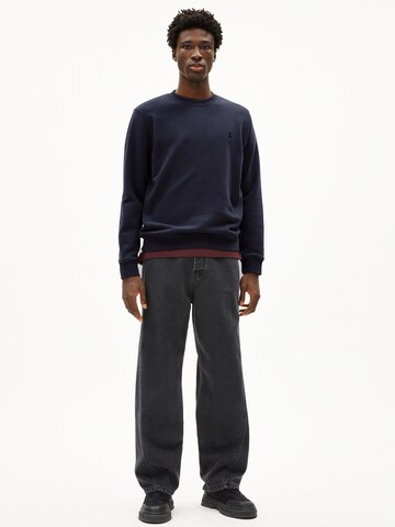 Sweat-shirt ARMEDANGELS en bleu