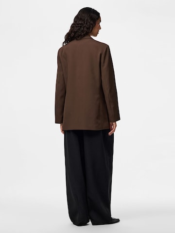 PIECES Blazer 'PCNoline' i brun