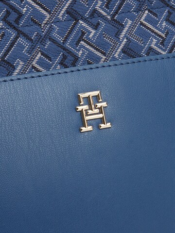 TOMMY HILFIGER Handbag in Blue
