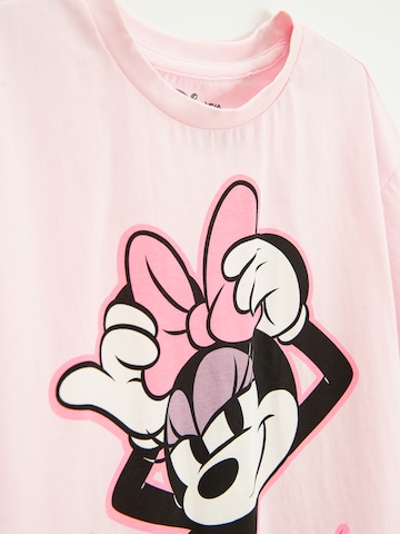 Set de la Cool Club pe roz
