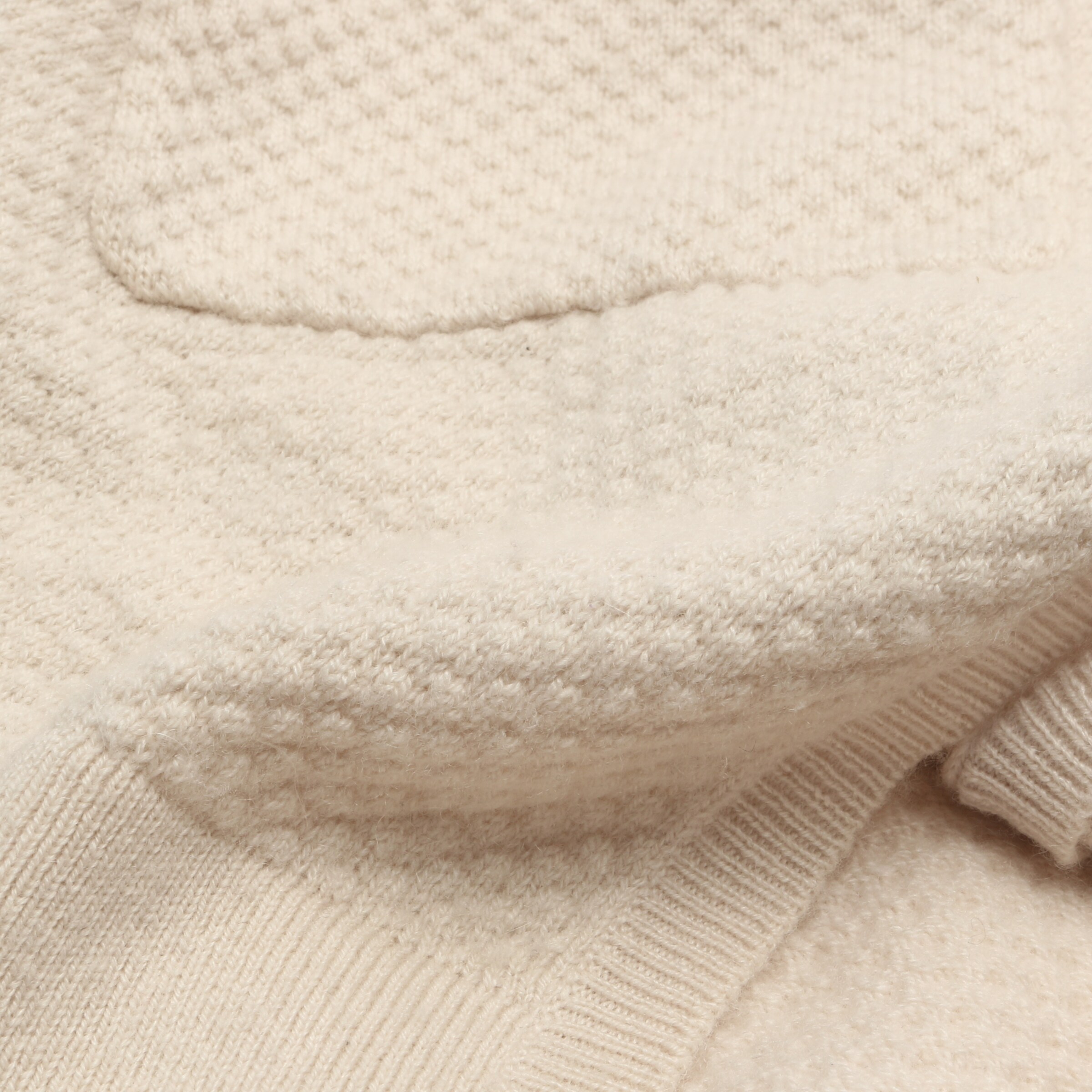 Allude Sweater & Cardigan in XS in White