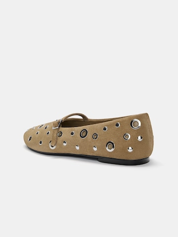 Pull&Bear Ballerina in Braun