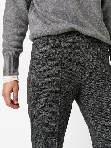 TONI Regular Pants in Grey
