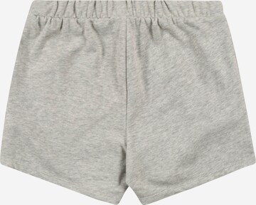 GAP Regular Shorts in Grau