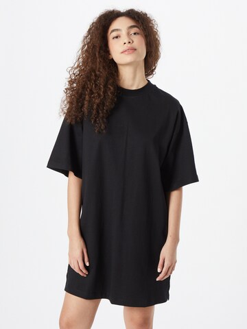 Urban Classics Dress in Black: front