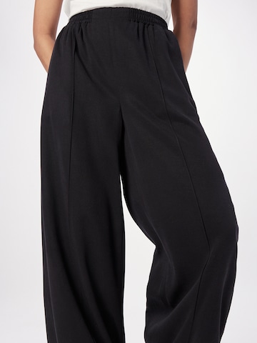 Thought Loose fit Pants 'Faya' in Black