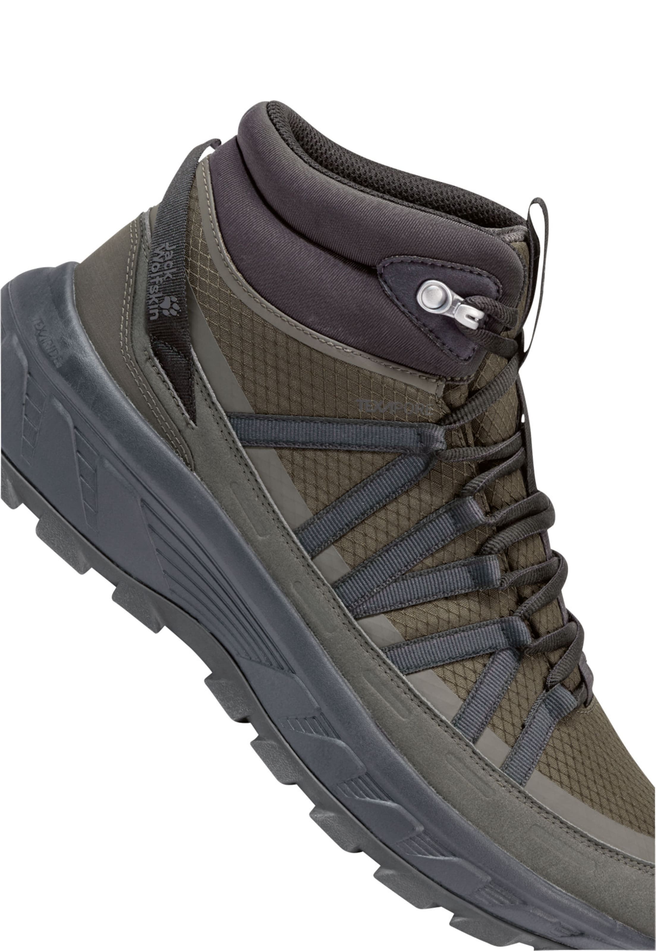 JACK WOLFSKIN Boots in Green